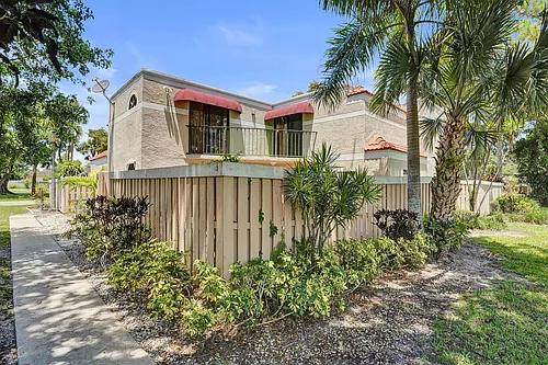 4260 Village Dr Photo 1