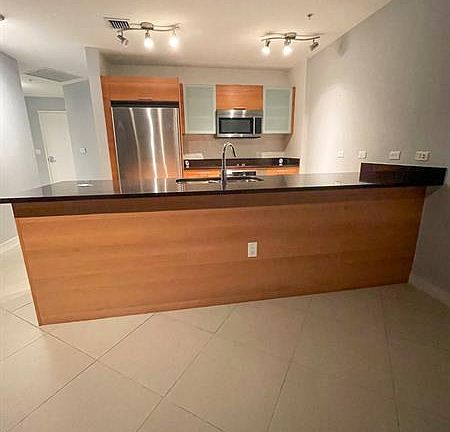 2nd image of 3301 NE 1st Ave APT H2409