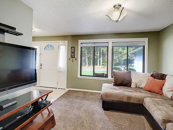 3rd image of 4306 Timberline Dr SE