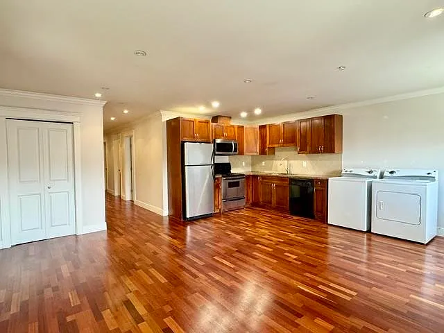 3XX8 W 44th Ave — Photo 3