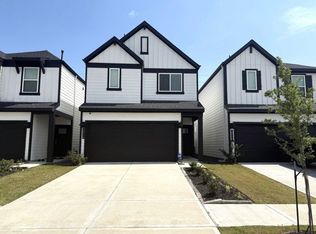 2911 Crown Gate Dr, Houston, TX 77047