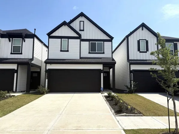2911 Crown Gate Dr, Houston, TX 77047