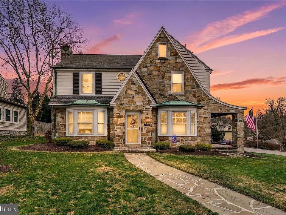 1st image of 300 Pine Hill Ln