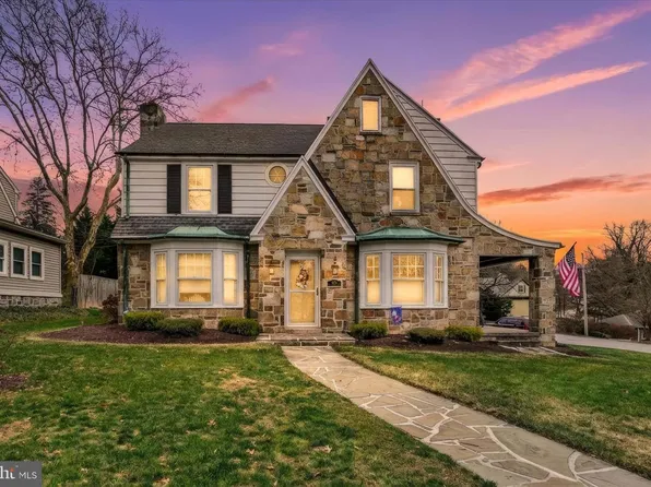 300 Pine Hill Ln, York, PA 17403