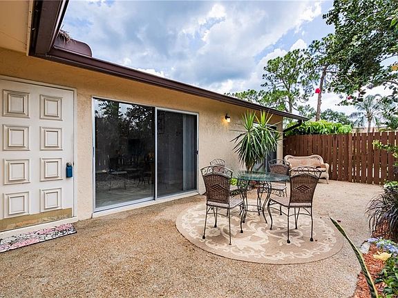 5th image of 5613 Foxlake Dr