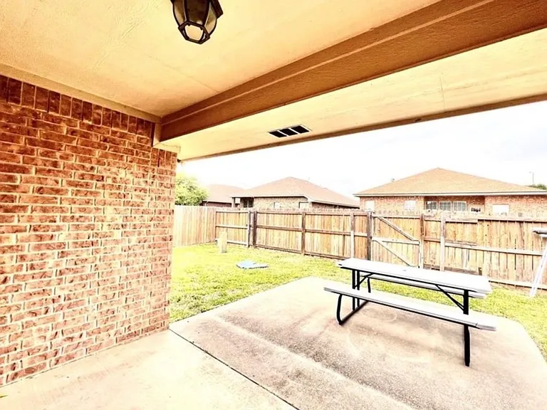 1019 Emerald Dove Ave — Photo 17