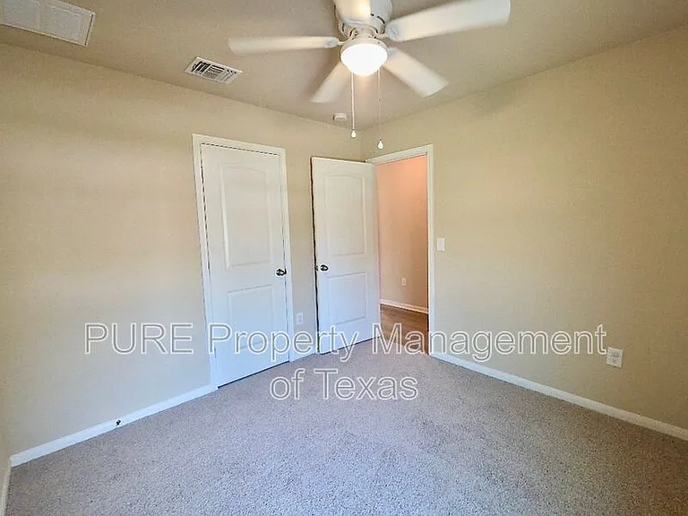 433 Moulins Ln — Photo 12
