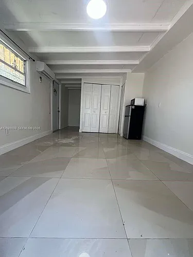 1629 NE 177th St #2 Photo 1