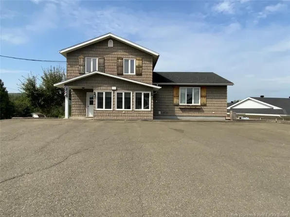 134 Principale St, Sainte Anne De Madawaska, NB E7E 0C4