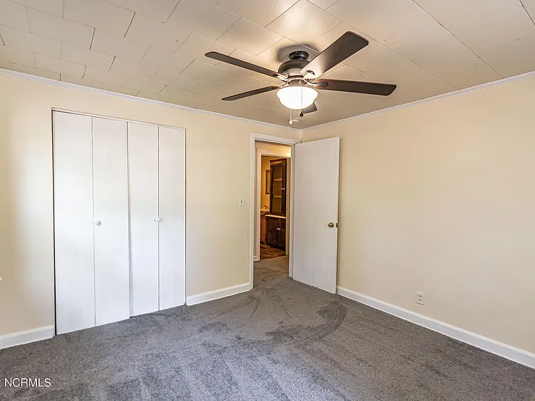 885 S Stephens St — Photo 22
