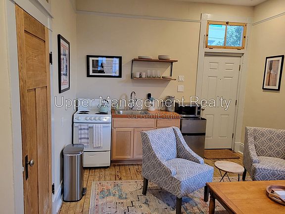 5th image of 2106 Robert St
