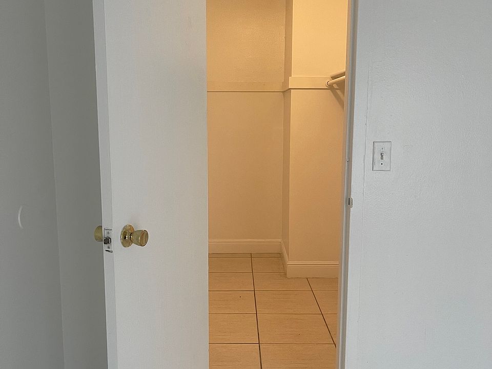 walking closet