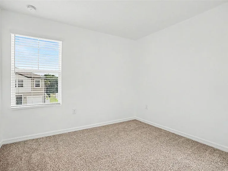 868 Grandin St — Photo 16