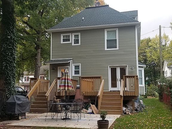 Porch & twin backyard decks 