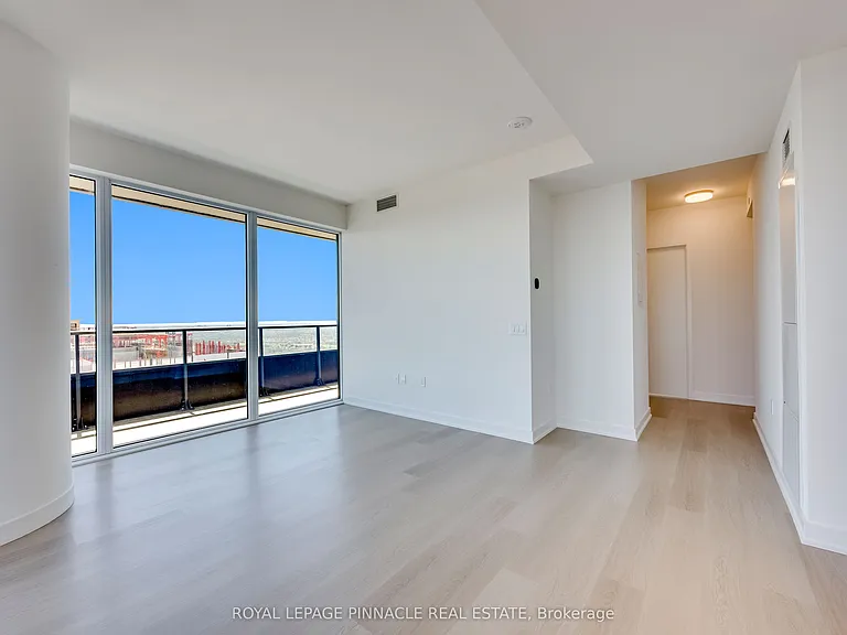 448 Burnhamthorpe Rd W #4511 — Photo 28