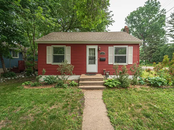 1930 Carl St, Lauderdale, MN 55113