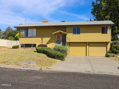 222 Westover Dr, Yakima, WA, 98908