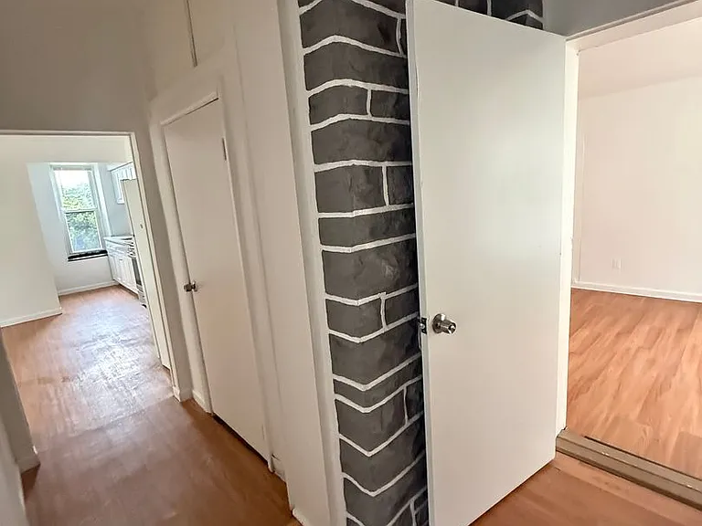 6515 Rising Sun Ave — Photo 4