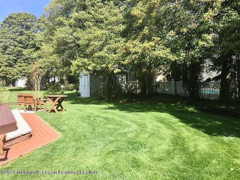 203 Stockton Blvd — Photo 23