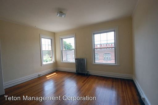 2nd image of 417 North St APT 08