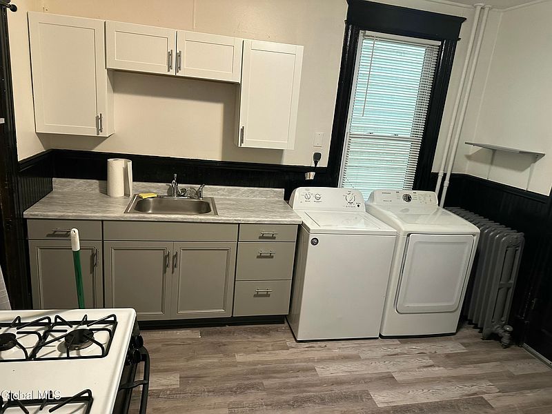3rd image of 497 3rd Street