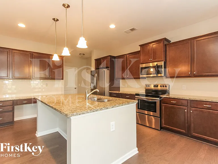 100 Bristleback Ct — Photo 6