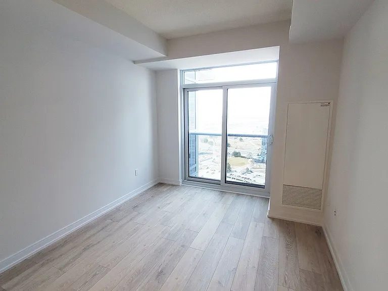 225 Village Green Sq #2805 — Photo 3