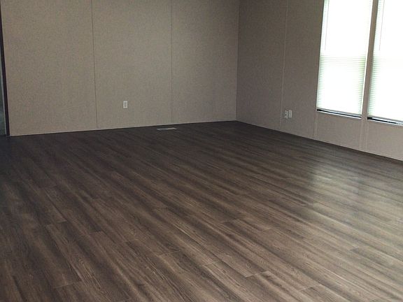 4th image of 556 Bridlewood Dr #389
