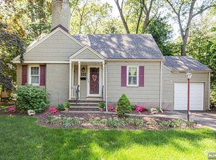 101 Oak Ridge Rd, Ramsey, NJ 07446