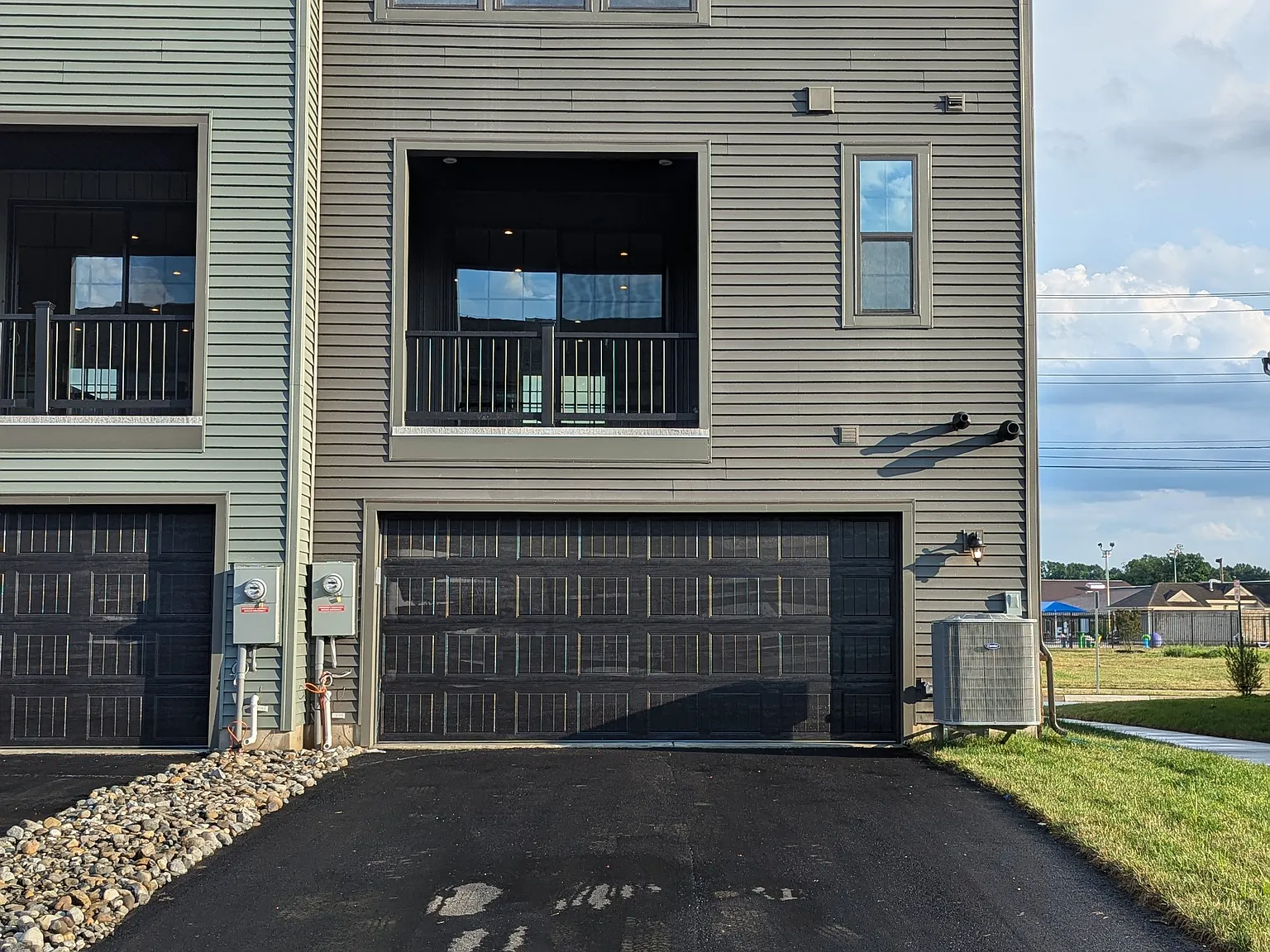 4 bed, 3.5 bath, 2179 sqft, $3,100 — Photo 4