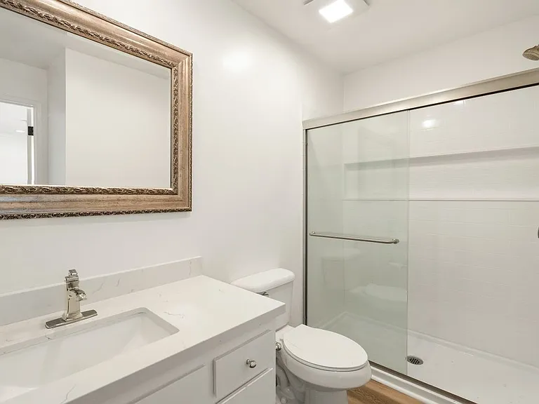 1720 Ardmore Ave #221 — Photo 13
