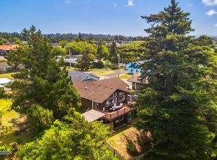 322 NW 19th St, Newport, OR 97365