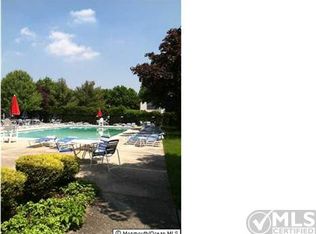 2305 Bayhead Dr, Parlin, NJ 08859