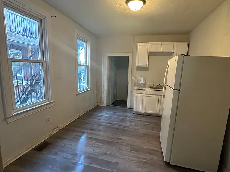 115 N Penn St — Photo 6