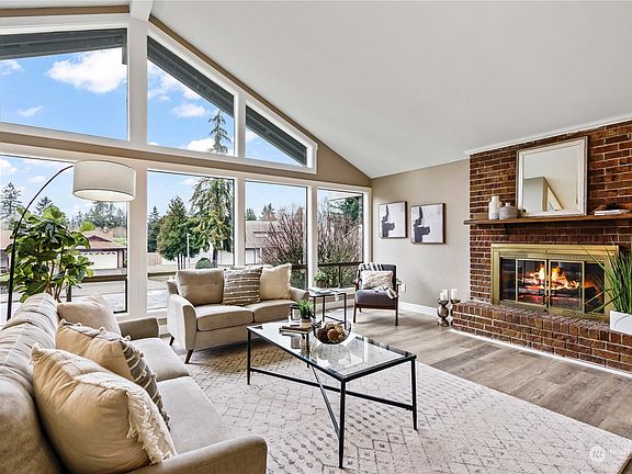 3rd image of 11602 Cloverdale Court SW