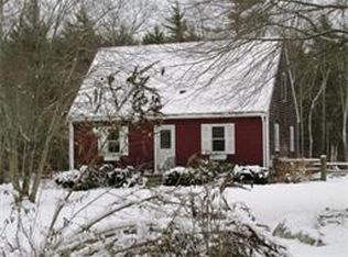 4 Margeaux Dr, Lakeville, MA 02347