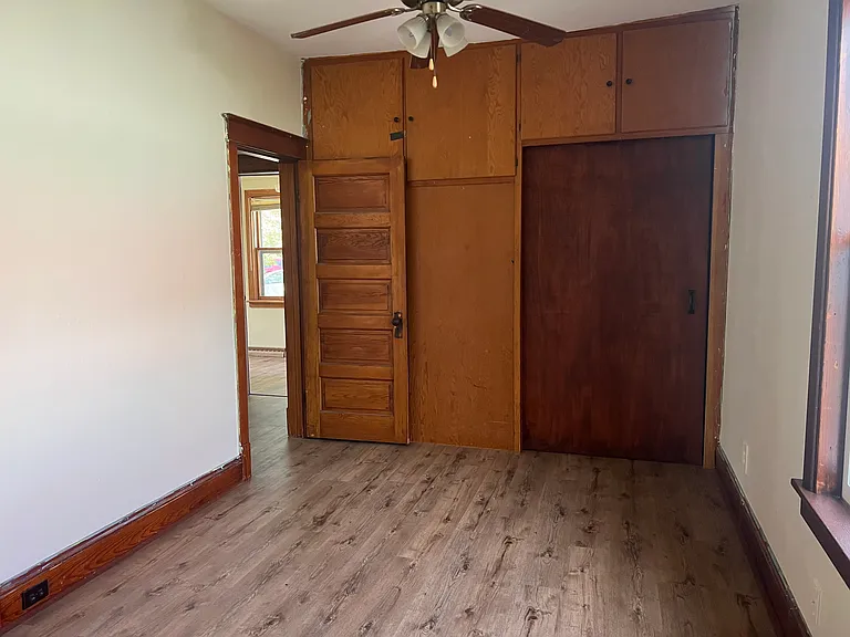 1221 Summit St — Photo 33