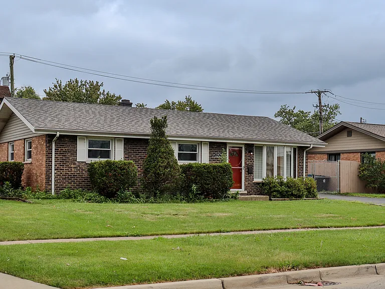7119 Stanford Dr — Photo 1