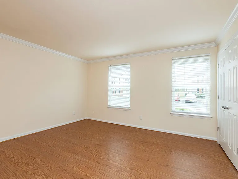 Lake Princess Anne Apartments — Photo 10