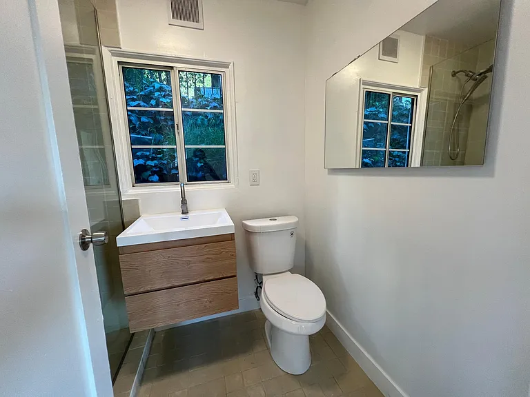 1134 N Coronado St #1/2 — Photo 19