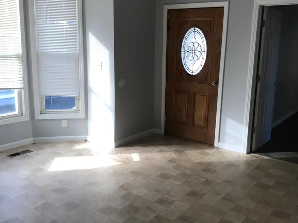 19 Hobart St #1, Meriden, CT 06450