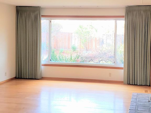 3rd image of 12469 Brookglen Dr