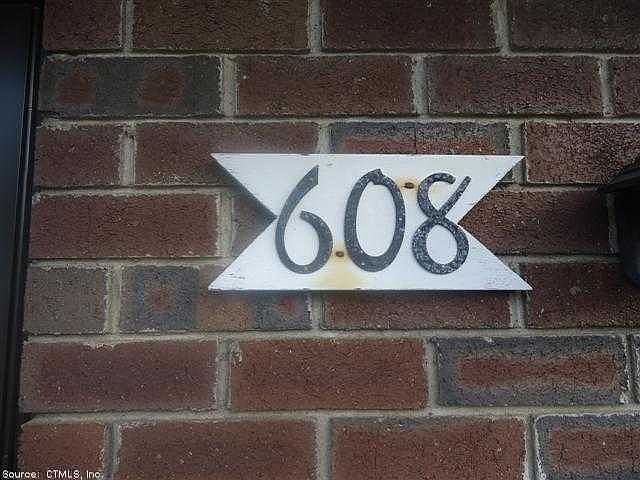 1st image of 608 Cedar Hollow Dr