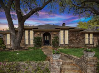 9031 Oakpath Ln, Dallas, TX 75243