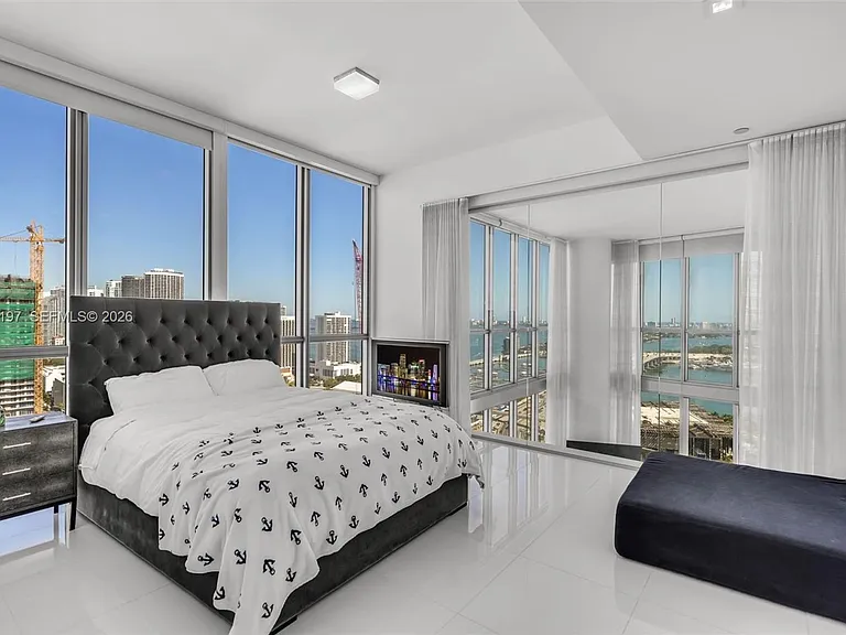 1100 Biscayne Blvd #2907 — Photo 7