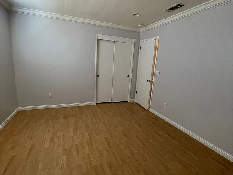 708 S Peggy St — Photo 25