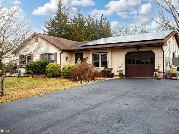 1080 Estates Blvd, Hamilton, NJ 08690