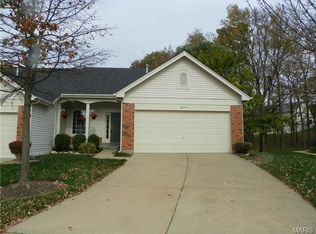 631 Hawk Run Dr, O'Fallon, MO 63368