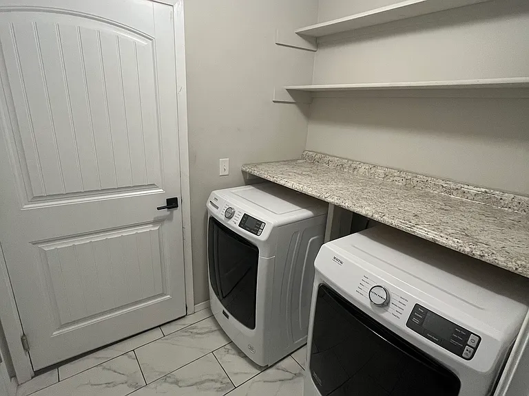 3704 S 150th East Ave — Photo 26