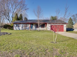 17510 Hiawatha Dr, Spring Lake, MI 49456